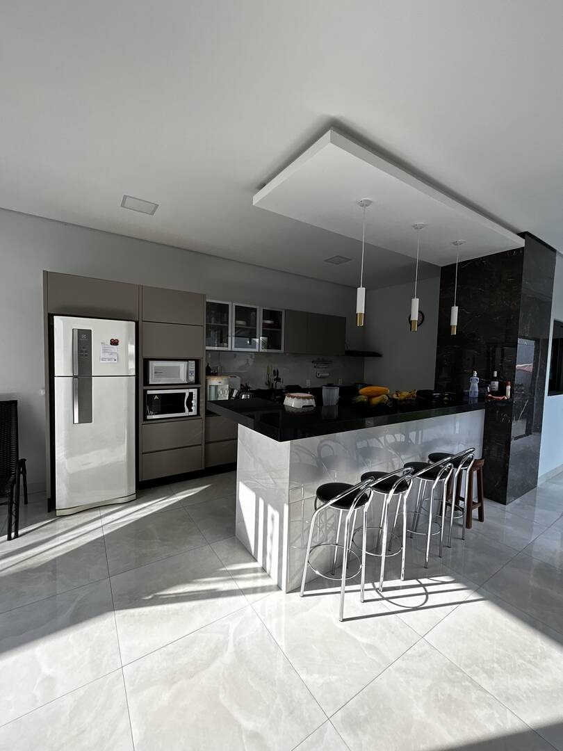 Casa, 3 quartos, 210 m² - Foto 10