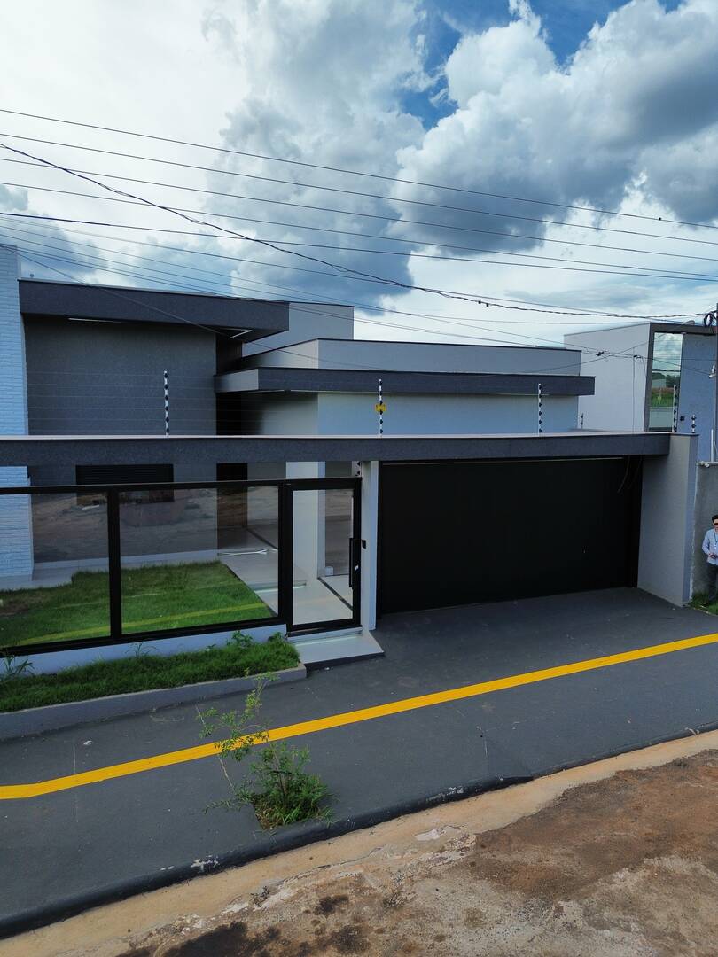 Casa, 3 quartos, 182 m² - Foto 1