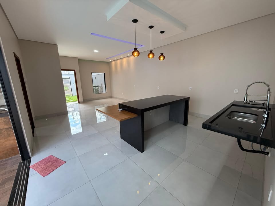 Casa, 3 quartos, 164 m² - Foto 2