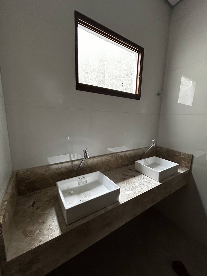 Casa, 3 quartos, 240 m² - Foto 21