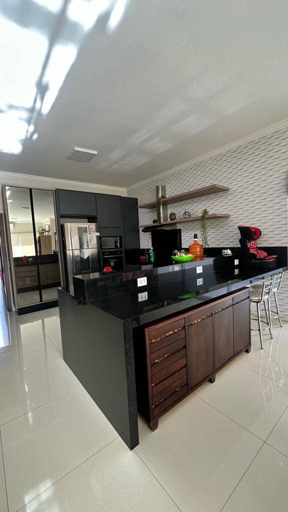 Casa, 3 quartos, 206 m² - Foto 9
