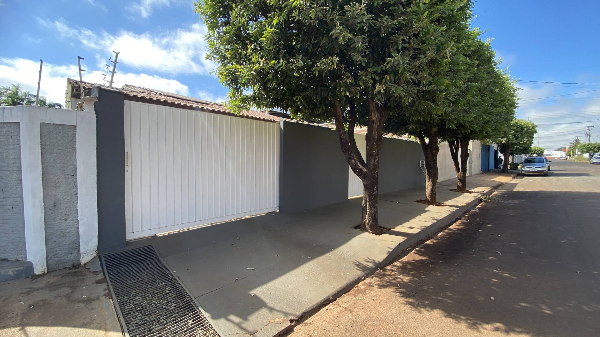 Casa, 5 quartos, 230 m² - Foto 1