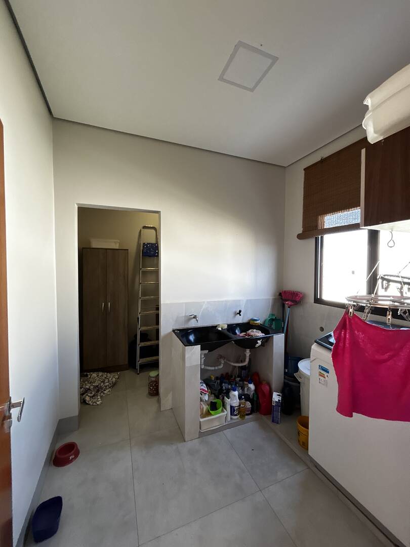 Casa, 3 quartos, 240 m² - Foto 11