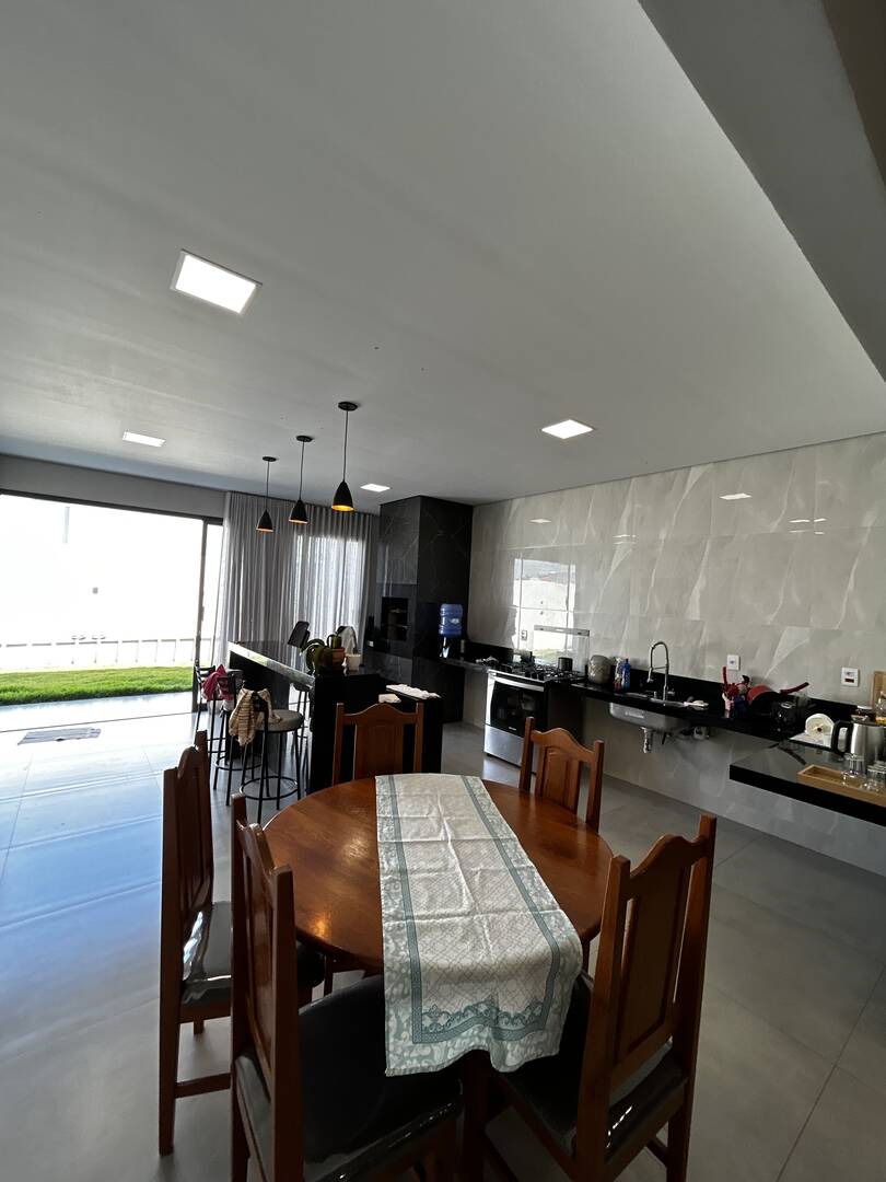 Casa, 3 quartos, 240 m² - Foto 38