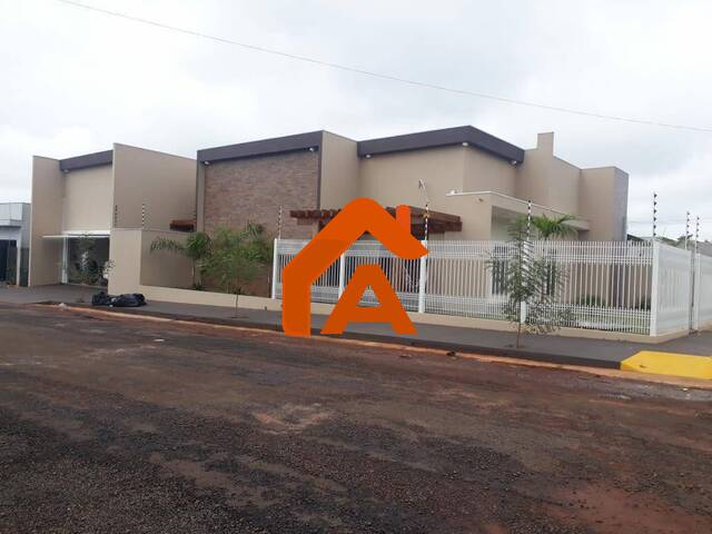 #10 - Casa para Venda em Tangará da Serra - MT