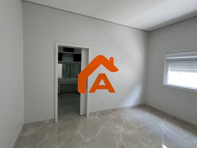 Casa para Venda em Tangará da Serra - 3