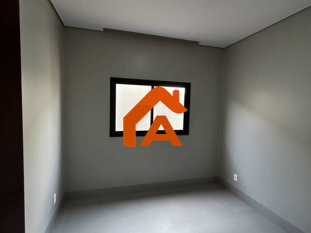 #177 - Casa para Venda em Tangará da Serra - MT