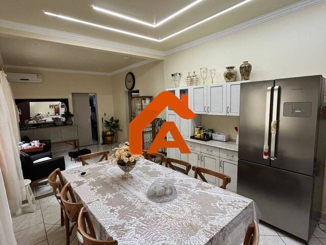 #190 - Casa para Venda em Tangará da Serra - MT