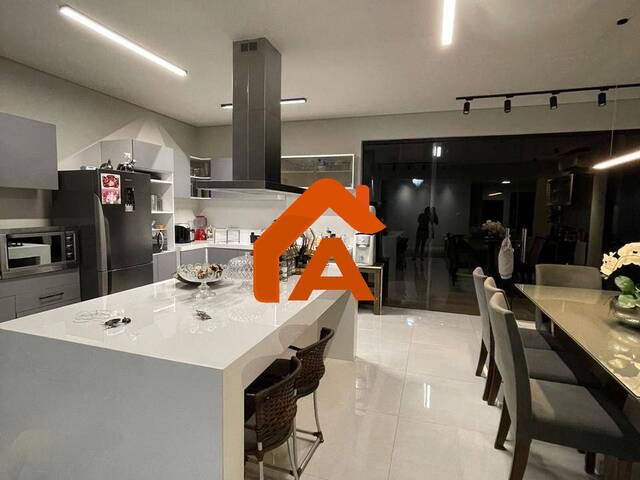 #197 - Casa para Venda em Tangará da Serra - MT