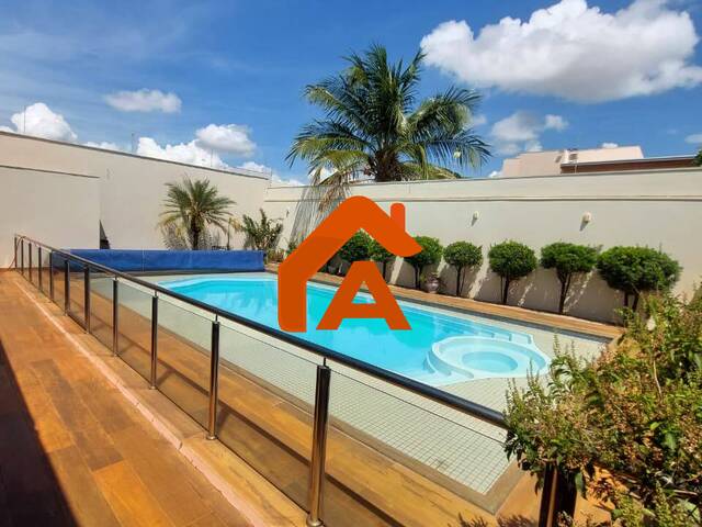 #196 - Casa para Venda em Tangará da Serra - MT