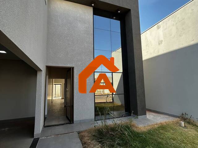 #212 - Casa para Venda em Tangará da Serra - MT