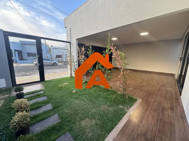 #213 - Casa para Venda em Tangará da Serra - MT