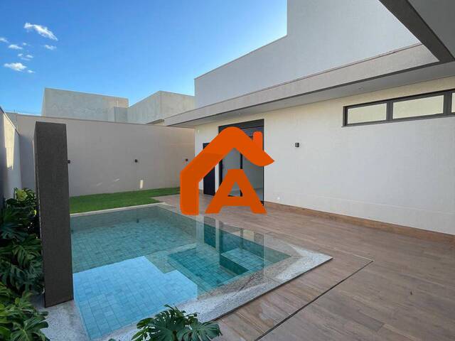 #214 - Casa para Venda em Tangará da Serra - MT