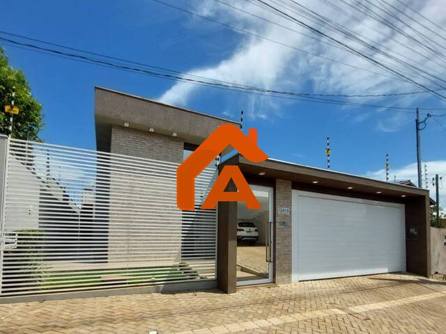 #215 - Casa para Venda em Tangará da Serra - MT