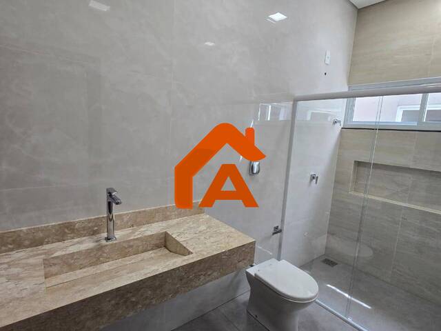 #218 - Casa para Venda em Tangará da Serra - MT