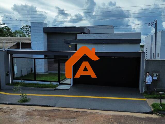 #225 - Casa para Venda em Tangará da Serra - MT