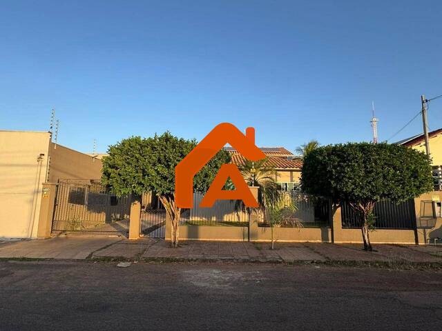 #230 - Casa para Venda em Tangará da Serra - MT