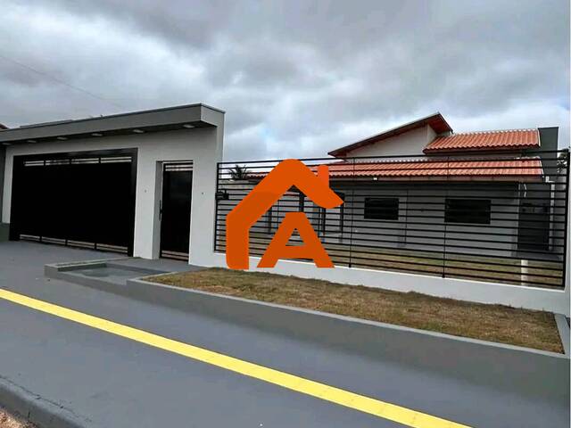 #233 - Casa para Venda em Tangará da Serra - MT