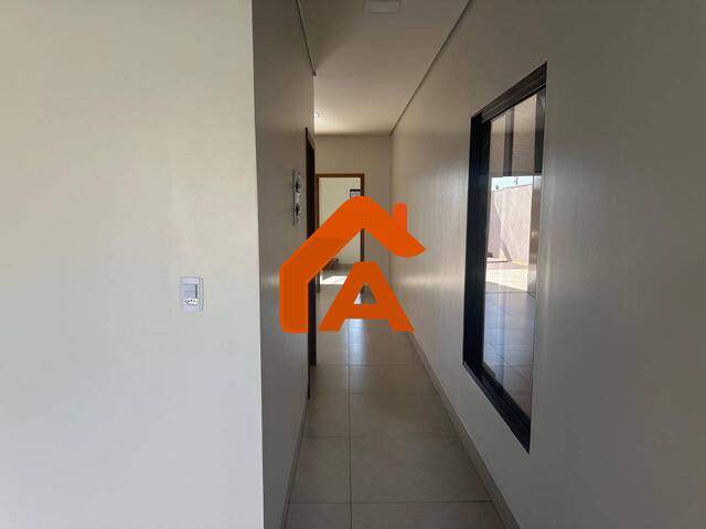 #301 - Casa para Venda em Tangará da Serra - MT