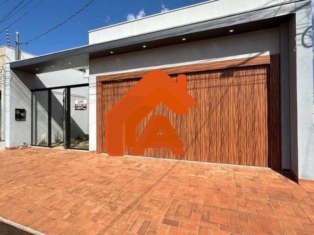 #302 - Casa para Venda em Tangará da Serra - MT