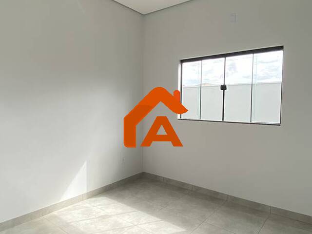 #257 - Casa para Venda em Tangará da Serra - MT