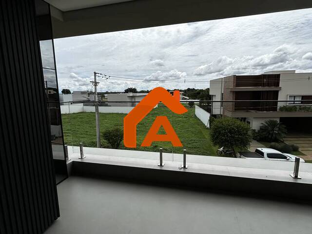 #310 - Casa para Venda em Tangará da Serra - MT