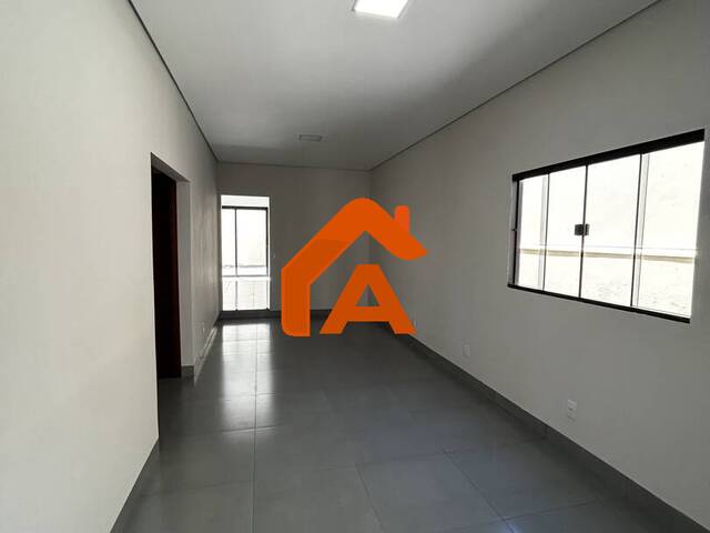 #311 - Casa para Venda em Tangará da Serra - MT