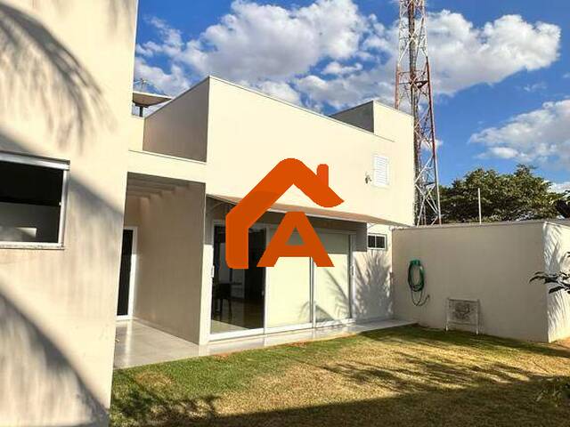 #318 - Casa para Venda em Tangará da Serra - MT