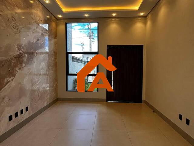 #319 - Casa para Venda em Tangará da Serra - MT