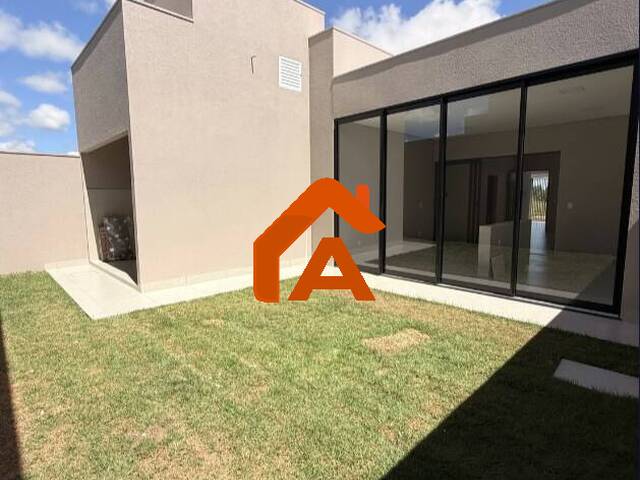 #327 - Casa para Venda em Tangará da Serra - MT