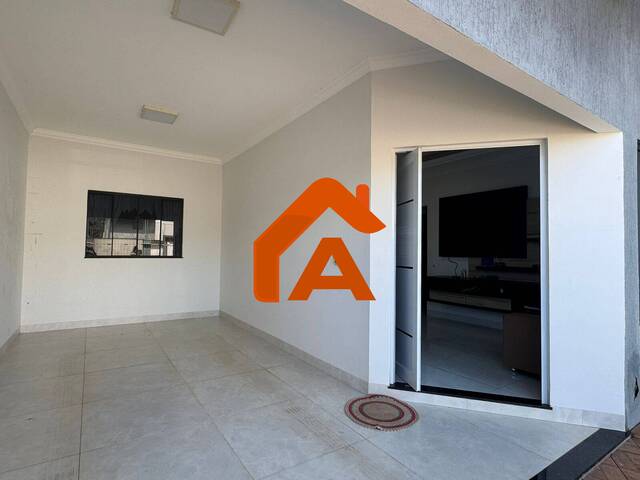 #329 - Casa para Venda em Tangará da Serra - MT