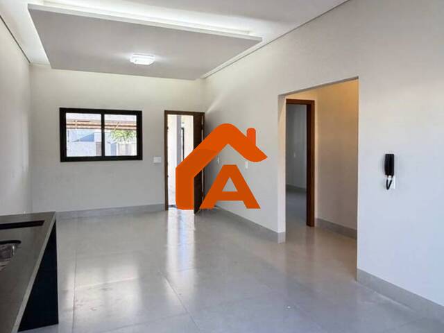 Casa para Venda em Tangará da Serra - 3