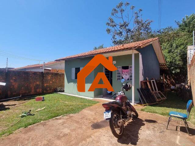 #448 - Casa para Venda em Tangará da Serra - MT